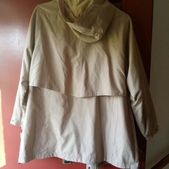 NWT Beige Overcoat Size 16W - Picture 2 of 6
